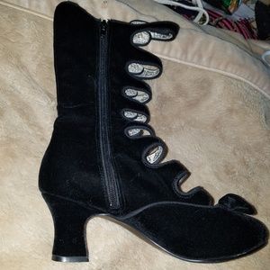 WOMEMS BUTTON UP VELVET BOOTS SZ9 -STEAMPUNK STYLE